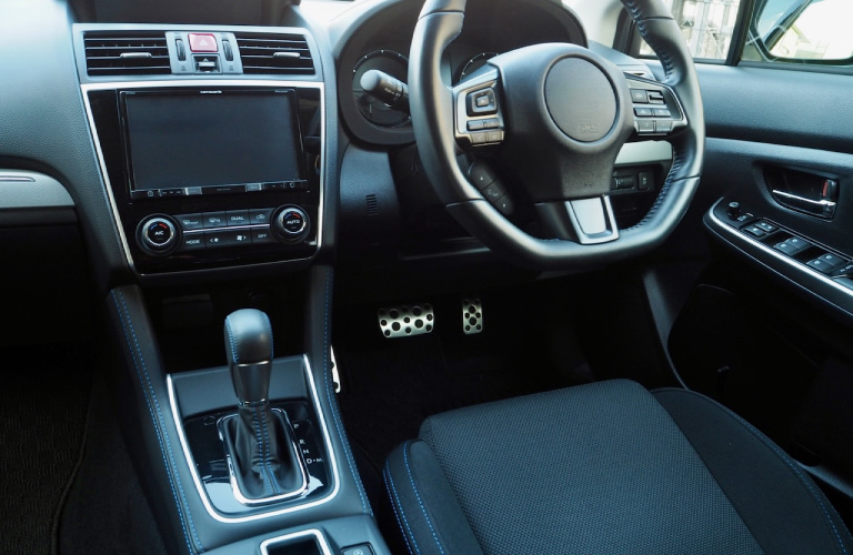 自家用車や営業車の車内